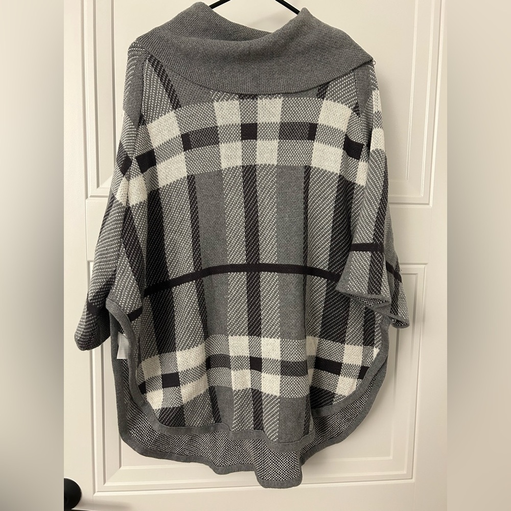 Loft Poncho